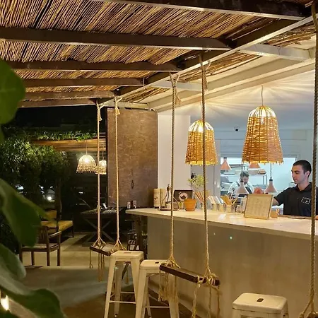 Hotel Eco And Magic Garden
