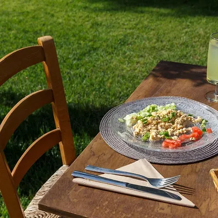 מלון Eco And Magic Garden גנאדי